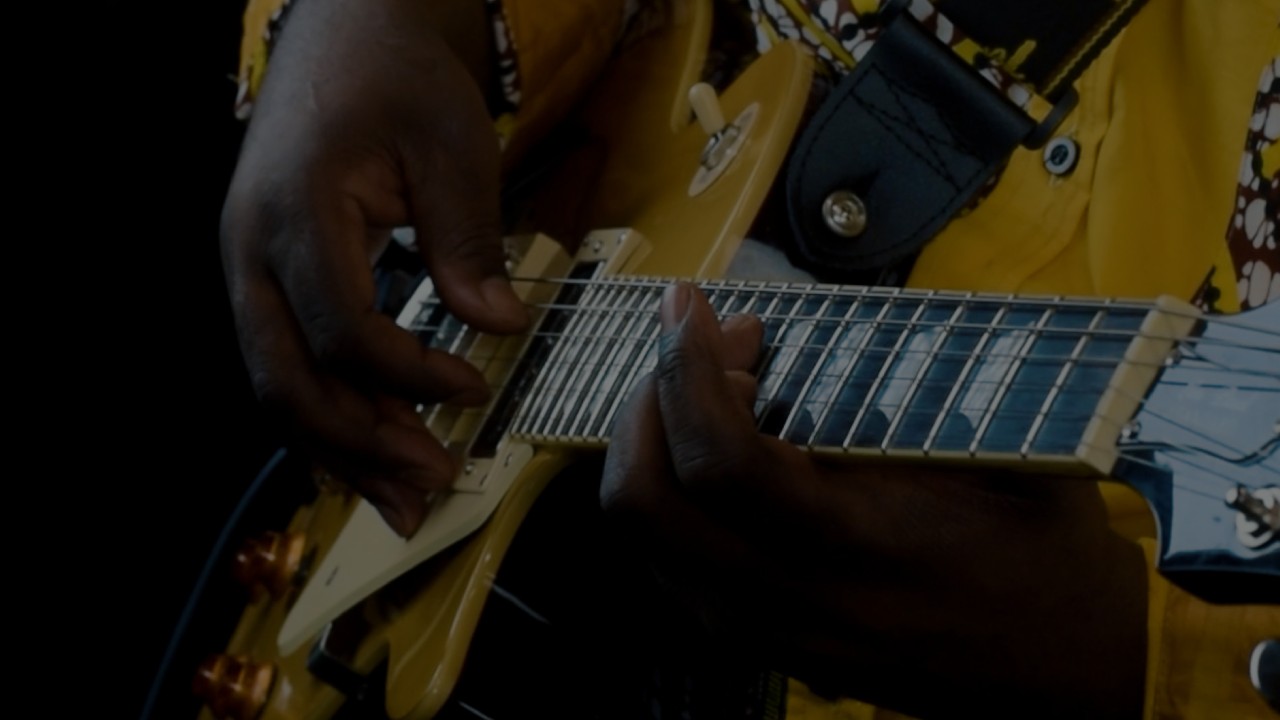 Central African Guitar