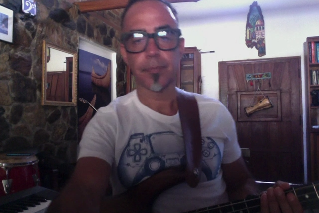 Bajo Ejercicio 1 mano derecha